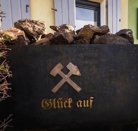 Zur Lore 13 Nyaraló *