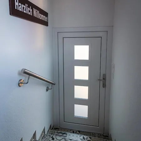 Zur Lore 13 Nyaraló