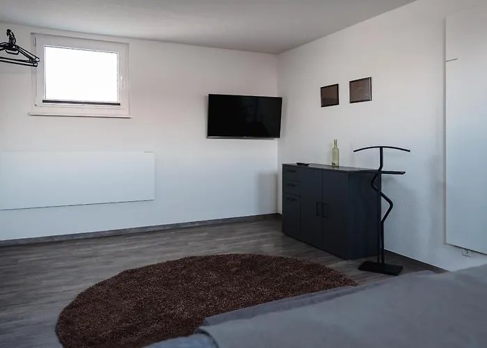 別荘 Zur Lore 13 *